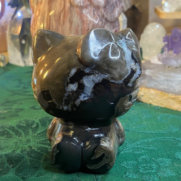 Hello kitty unlisted crystals. - Picture 3 of 7